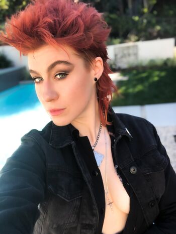 Comicbookgirl19