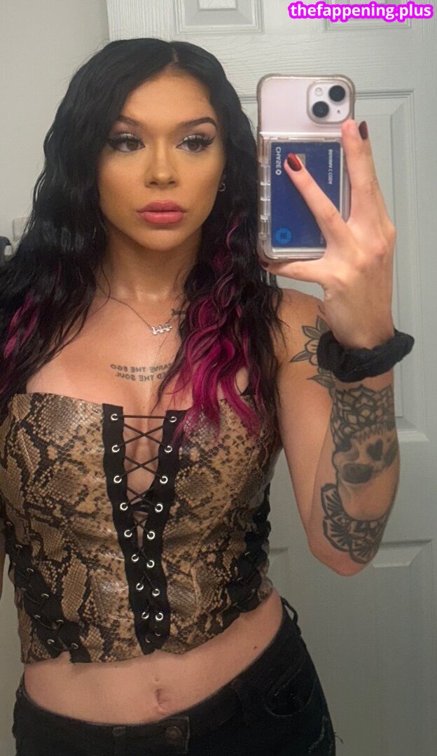 Cora Jade