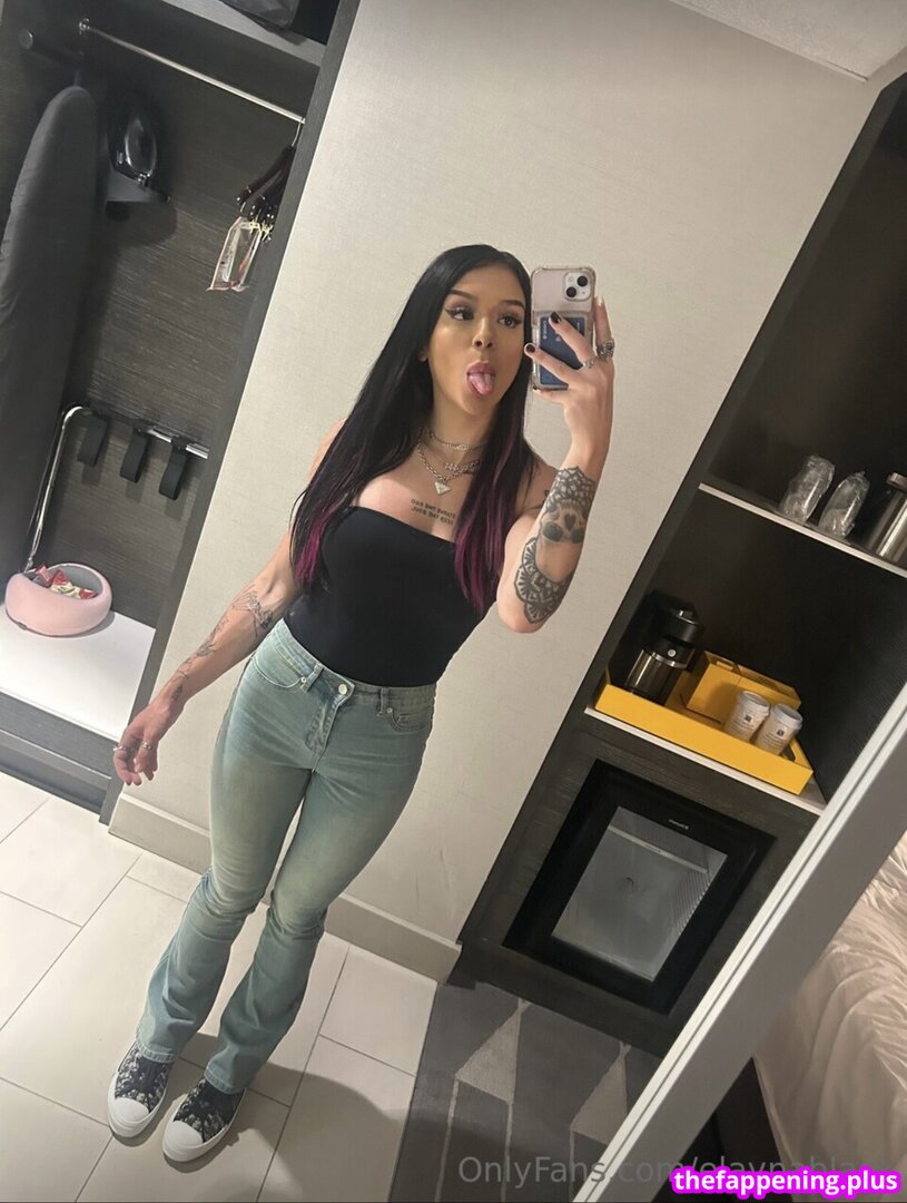 Cora Jade