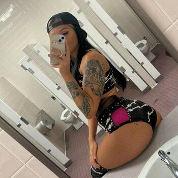 Cora Jade