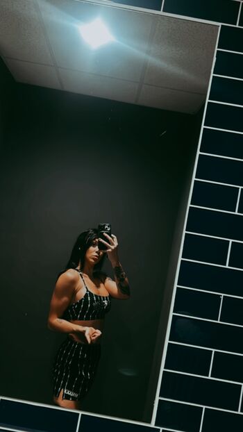 Cora Jade