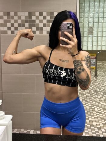 Cora Jade