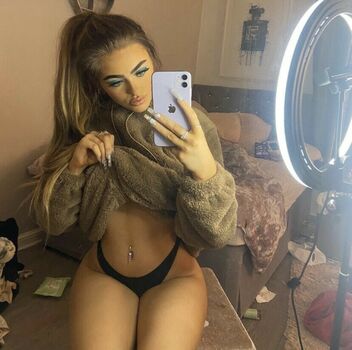 Cora Leilani