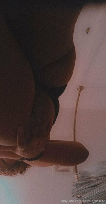 cosmic_kisses2