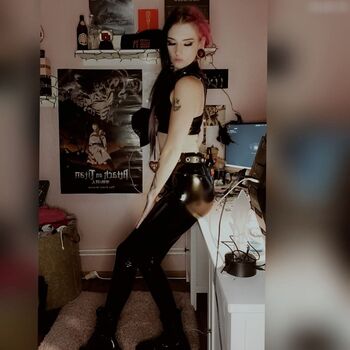 Crazy Badgirl