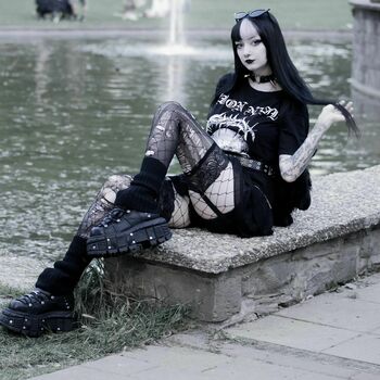 CreepyCassy