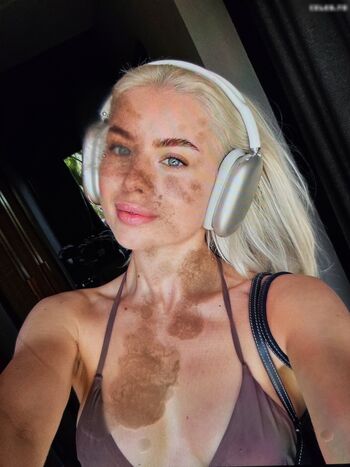 Cum Tributes