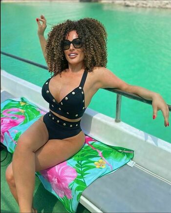 Curly_quennn