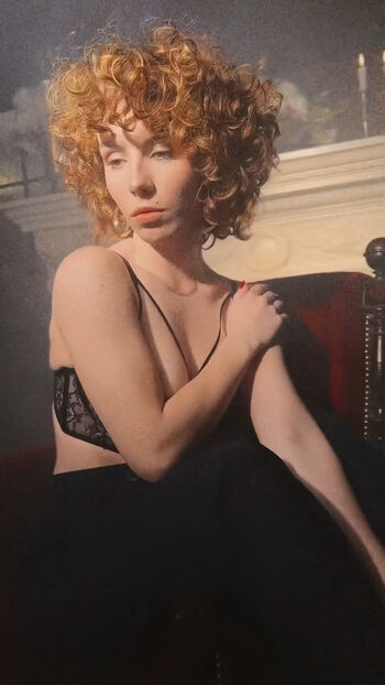 curlywiktoria