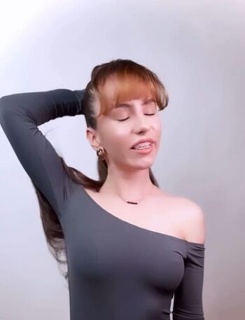 curlywiktoria