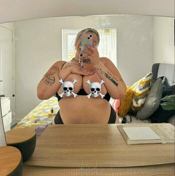 curvycamgirl22