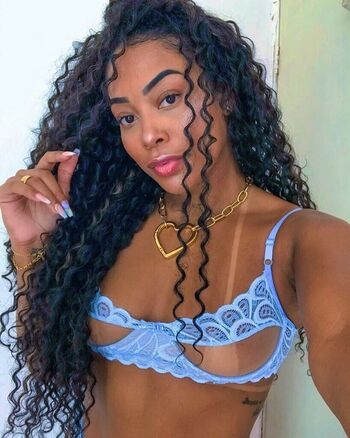 Cynthya Cybelle