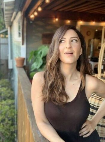 D'Arcy Carden