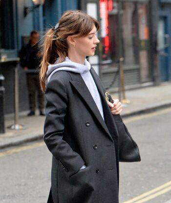 Daisy Edgar-Jones