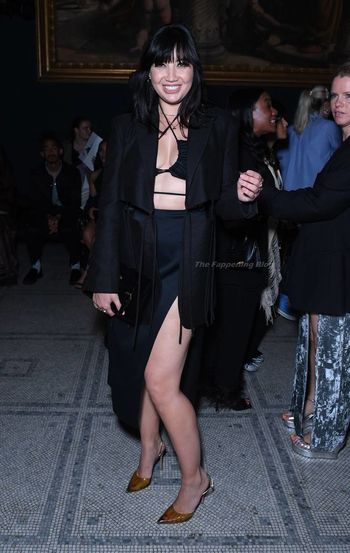 Daisy Lowe