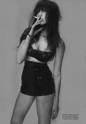 Daisy Lowe