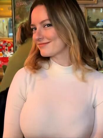 Dakota Blue Richards