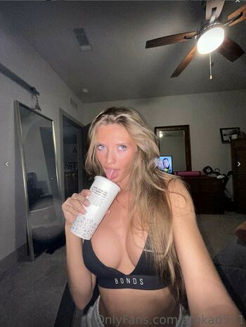 dakotaaaa