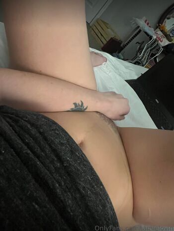 DakotaDivilla