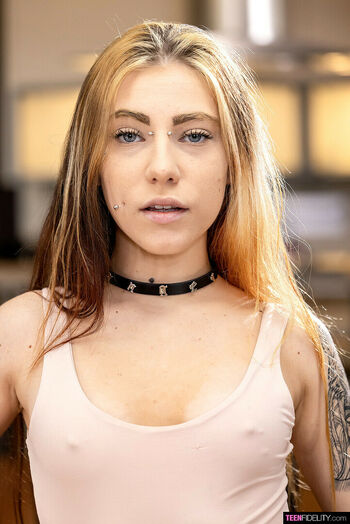 Dalila Dark