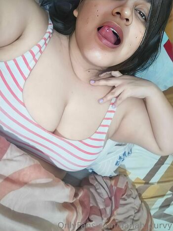 danah_curvy