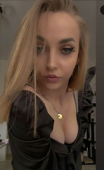 dance.blonde