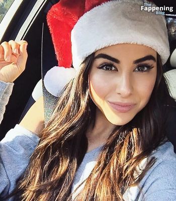 Daniella Monet