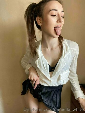 daniella_white