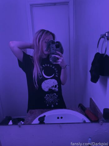 DarkPixi
