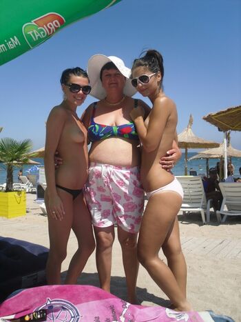 Daughter_Mother