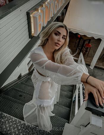 Deeanaofficial