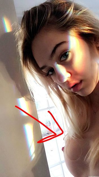 Delilah Belle Hamlin