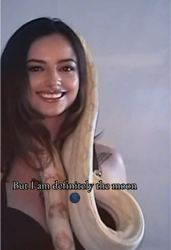Desi VIP