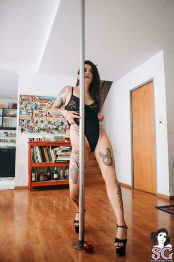 Deskicio Suicide
