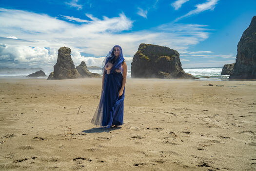 Devi The Model