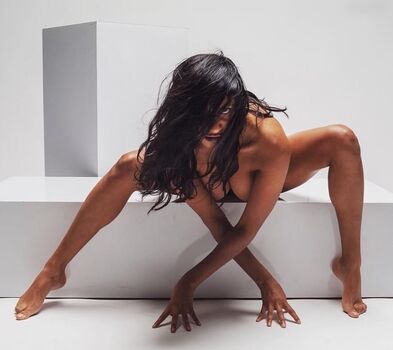 Devi The Model