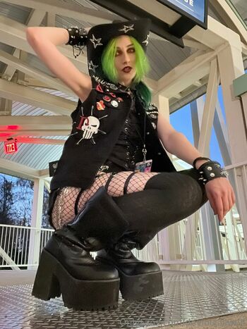 deviouslilwolf