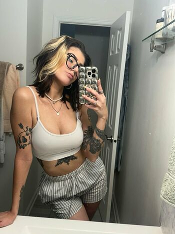 Diiinnaa