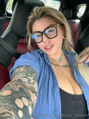 dilyla_bloom