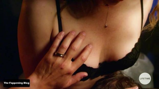 Dina Meyer