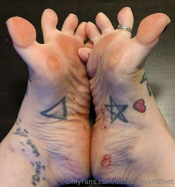 ditteslegsandfeet