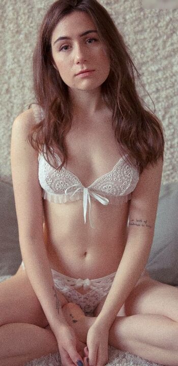 Dodie Clark