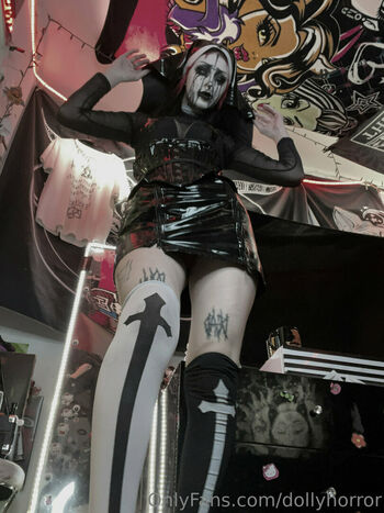 dollyhorror