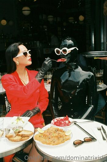 dominatrixiris