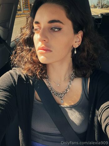 dominia.noir