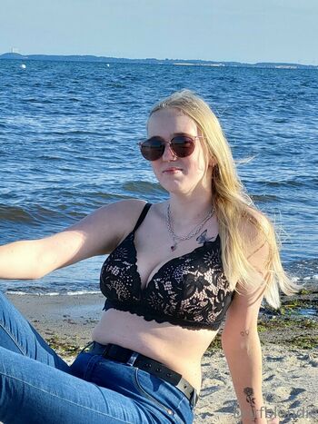 Dorfblondie