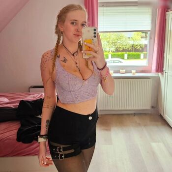 Dorfblondie