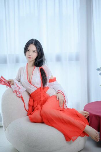 Dou Niang_li Shi 抖娘-利世