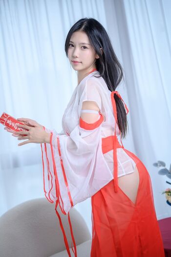 Dou Niang_li Shi 抖娘-利世