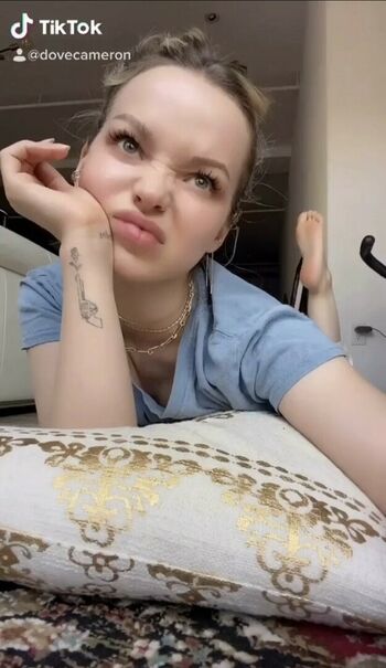 Dove Cameron